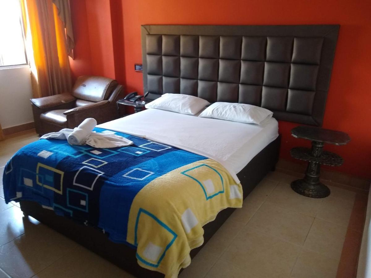 Hotel Residencias Noches De Paris Cali Eksteriør billede